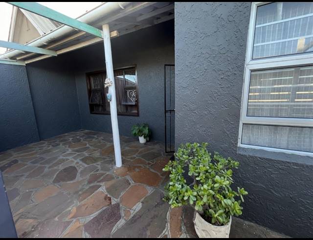 5 BEDROOM FREESTANDING FOR SALE IN QUIGNEY